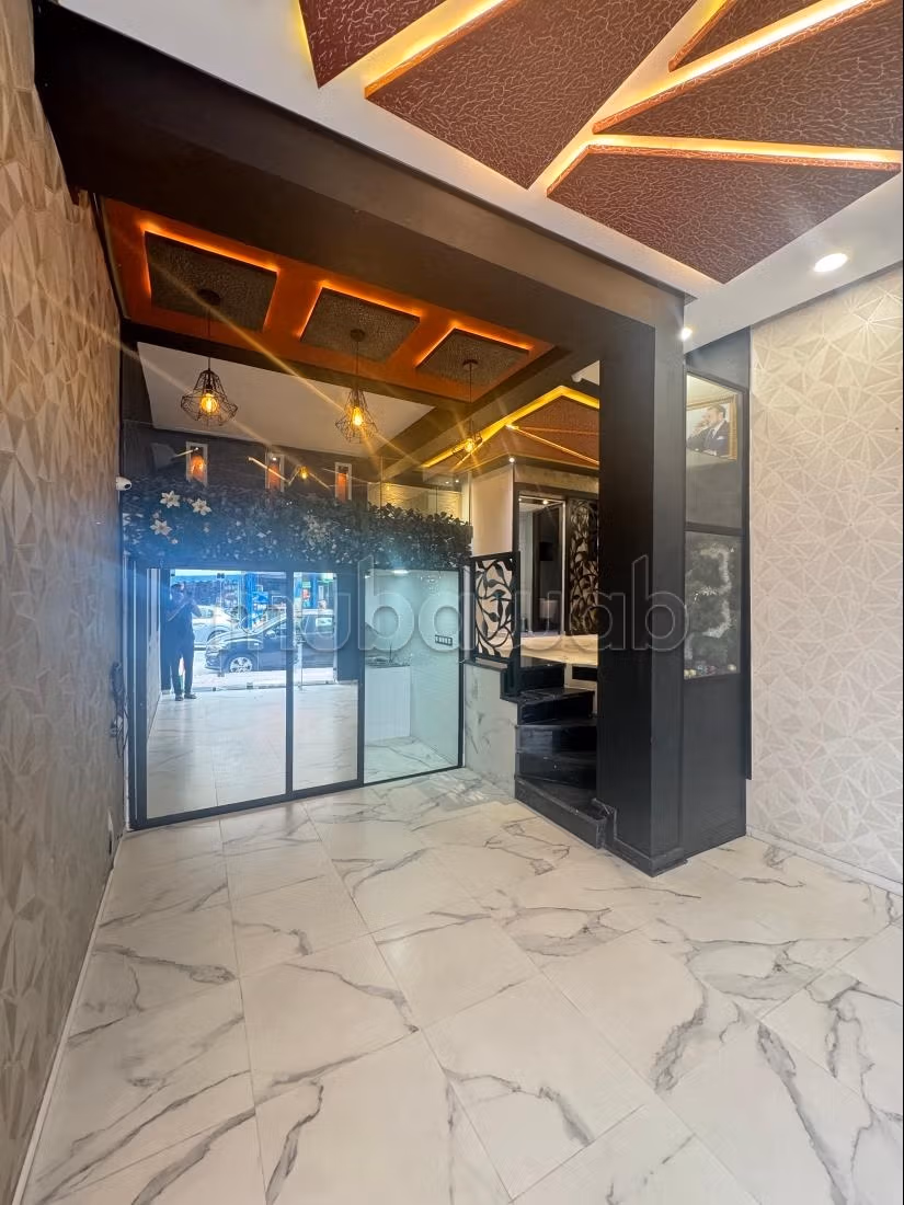 Local commercial à l'achat en Hassan Centre Ville.
Surface totale 57 m².
Résidence sécurisée