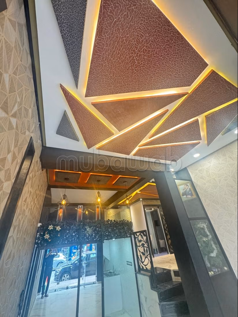 Local commercial à l'achat en Hassan Centre Ville.
Surface totale 57 m².
Résidence sécurisée