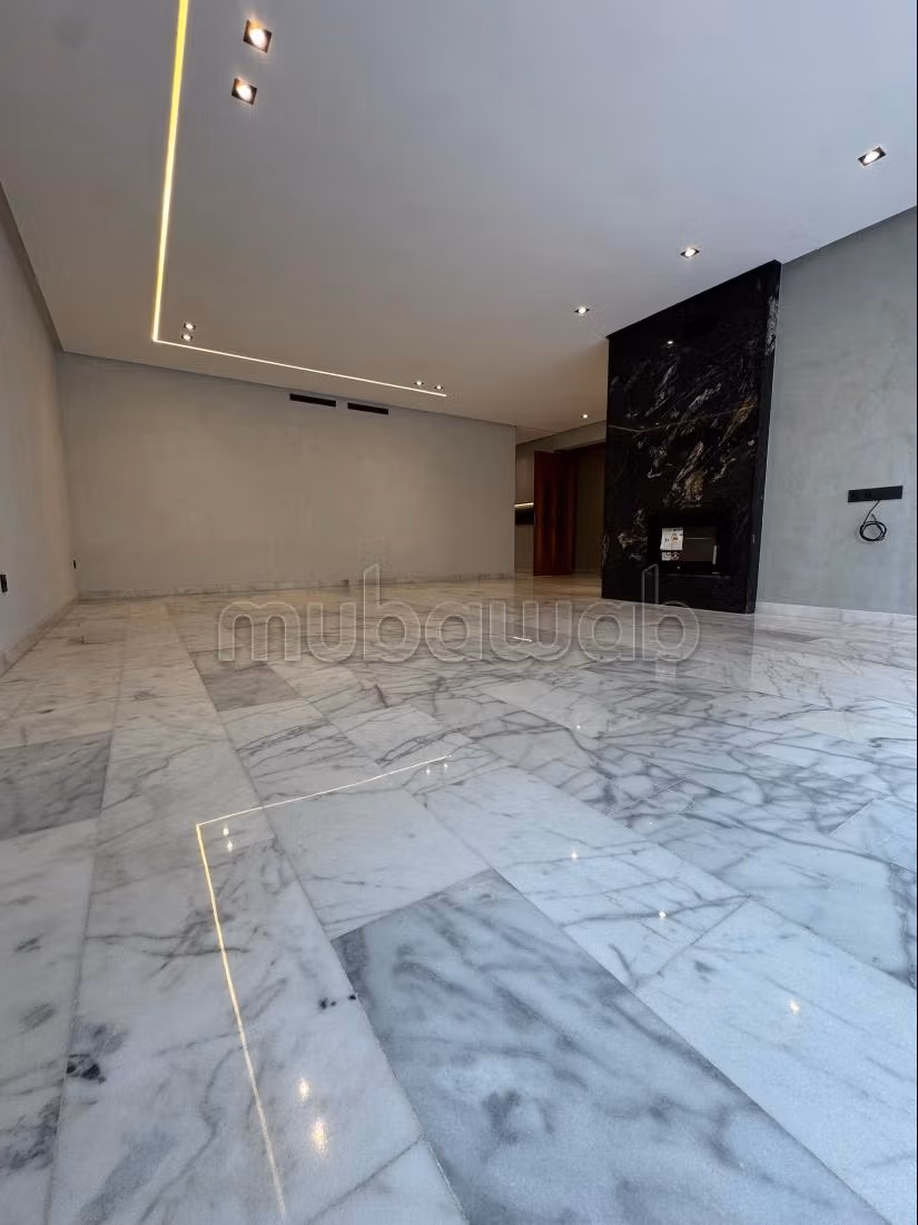 Appartement en vente à Les princesses. Surface totale 185 m². Porte blindée, sécurité