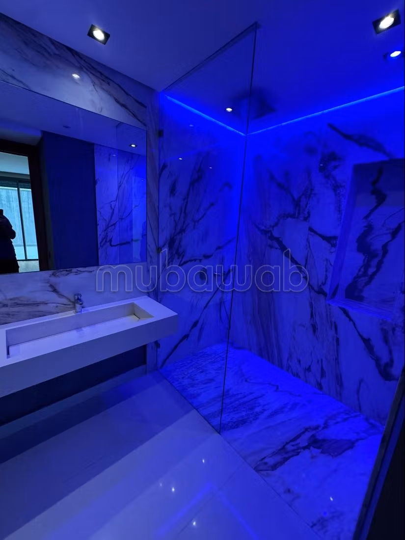 Appartement en vente à Les princesses. Surface totale 185 m². Porte blindée, sécurité — 5