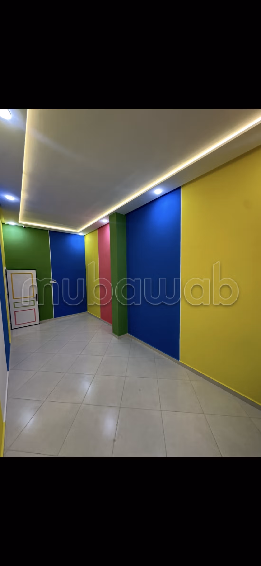 Guardería comercial en venta al lado del estadio IBN BATTOUTA Superficie total 236 m². Puerta blindada, seguridad