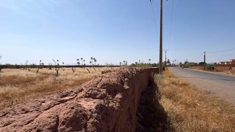Terreno di 15.000 m² intitolato a 20 km da Marrakech