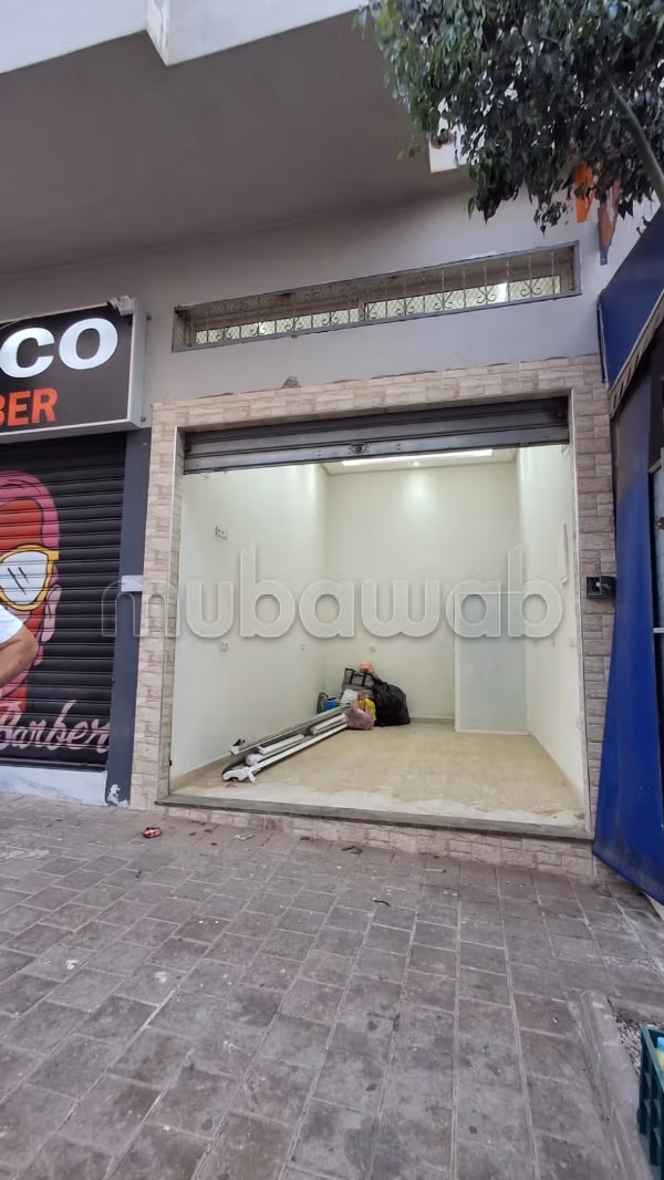 Local commercial à l'achat à Errahma.
Surface de 18 m²