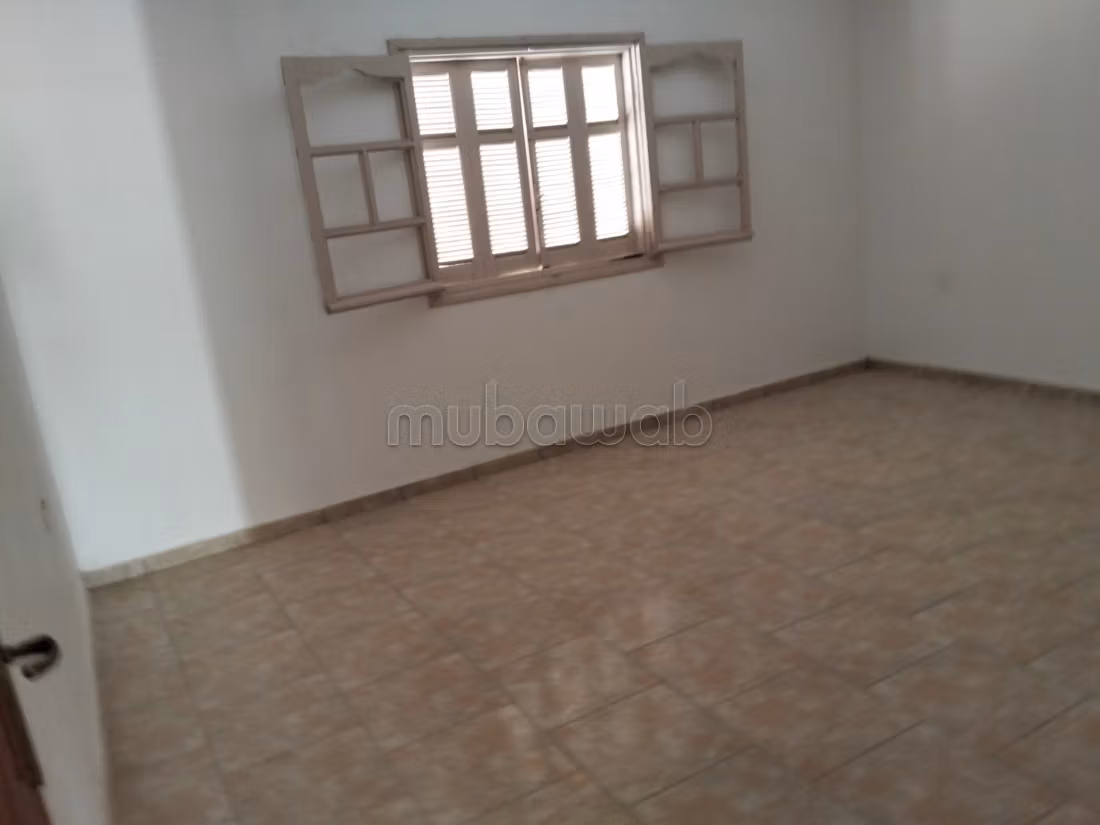 Office / professional apartment for rent
