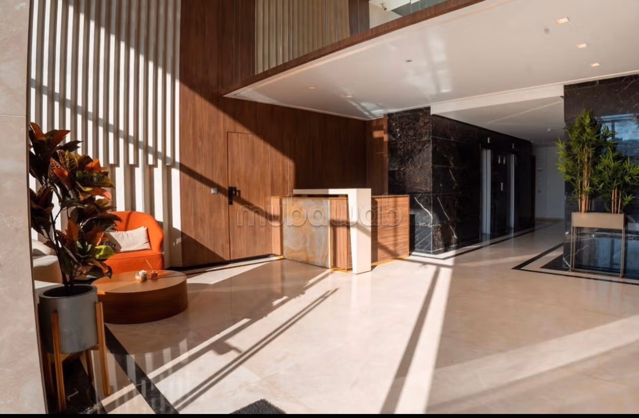 Vacation apartment for rent in Malabata. 5 rooms. Double-glazed windows and central heating