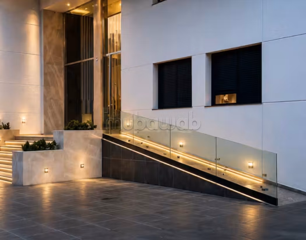 Vacation apartment for rent in Malabata. 5 rooms. Double-glazed windows and central heating