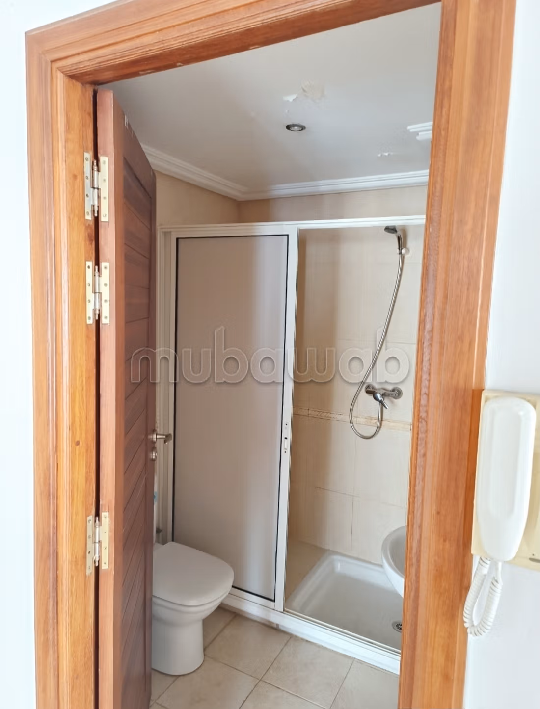 Apartment for rent in Mozart. 6 comfortable rooms. Concierge service available