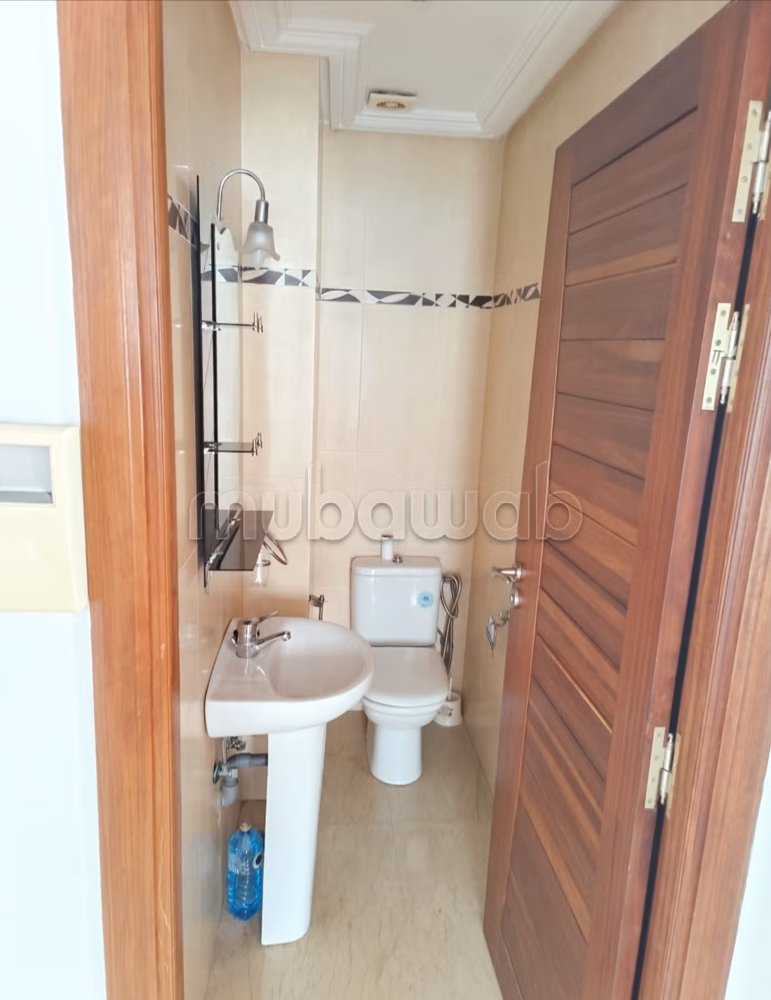 Apartment for rent in Mozart. 6 comfortable rooms. Concierge service available