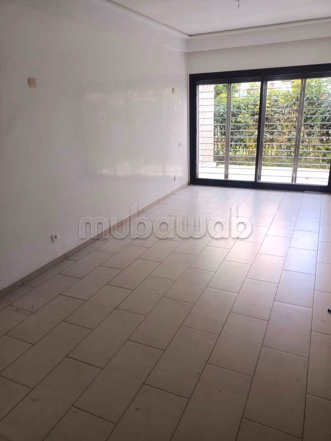 Appartement vide avec jardin à louer — 2