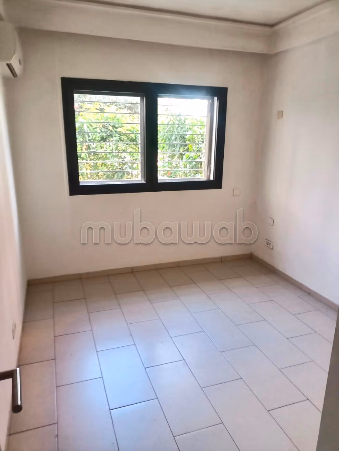 Appartement vide avec jardin à louer — 3