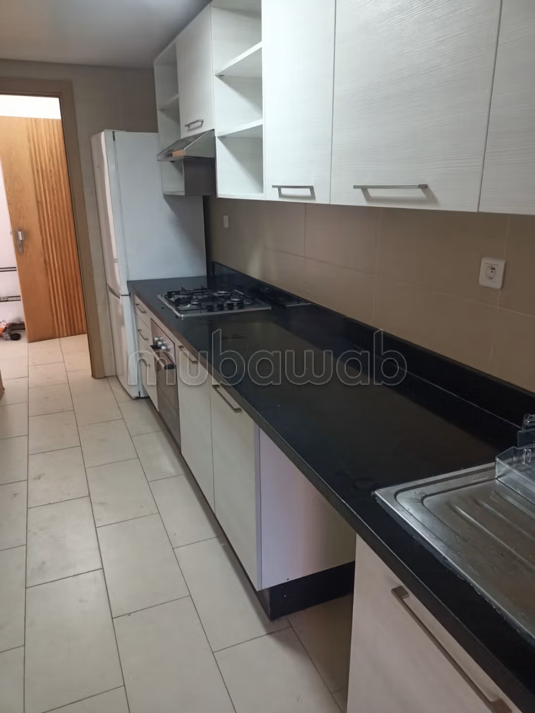 Appartement vide avec jardin à louer — 6