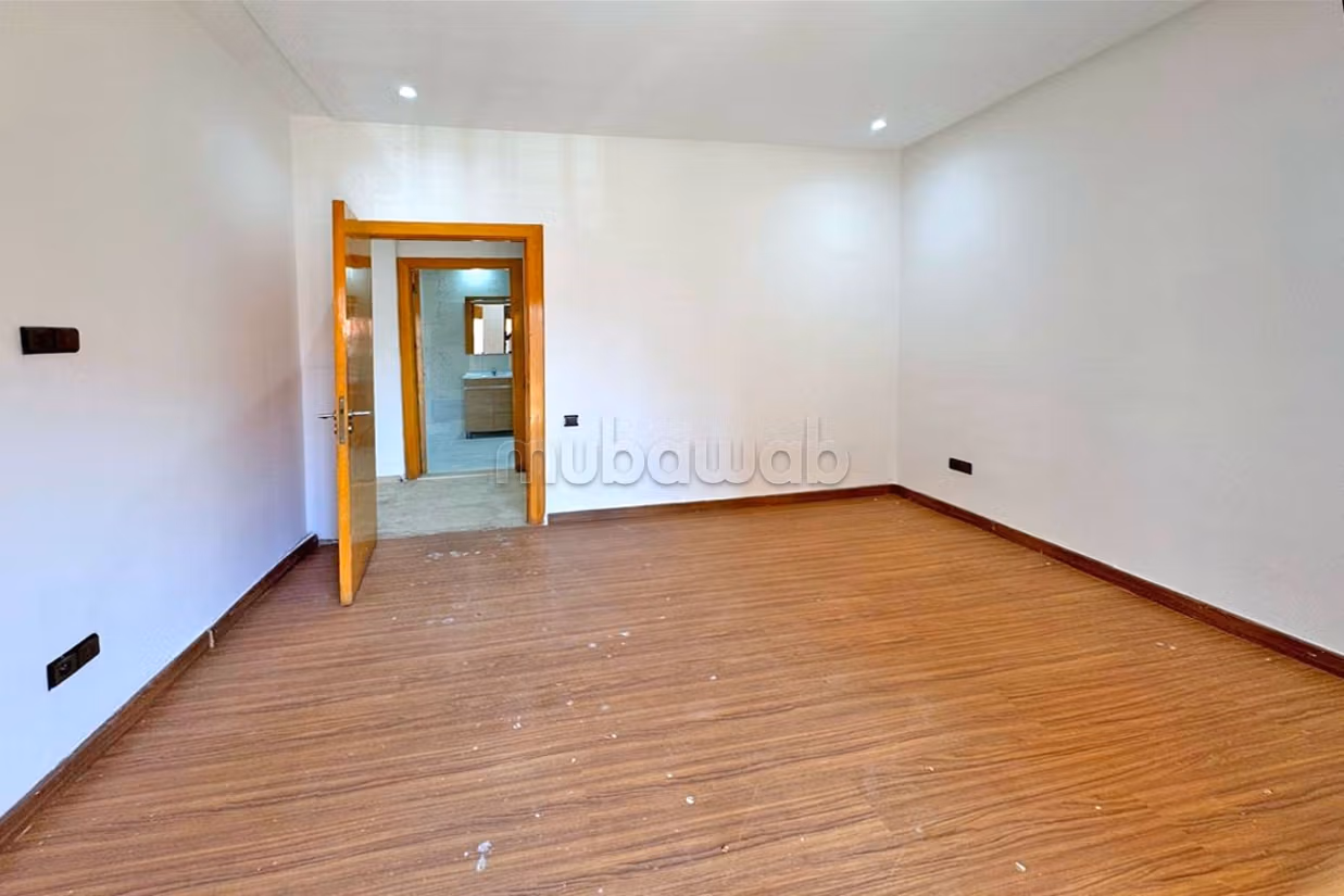 Pied à terre avec terrasse et parking, 5mn de guel — 6