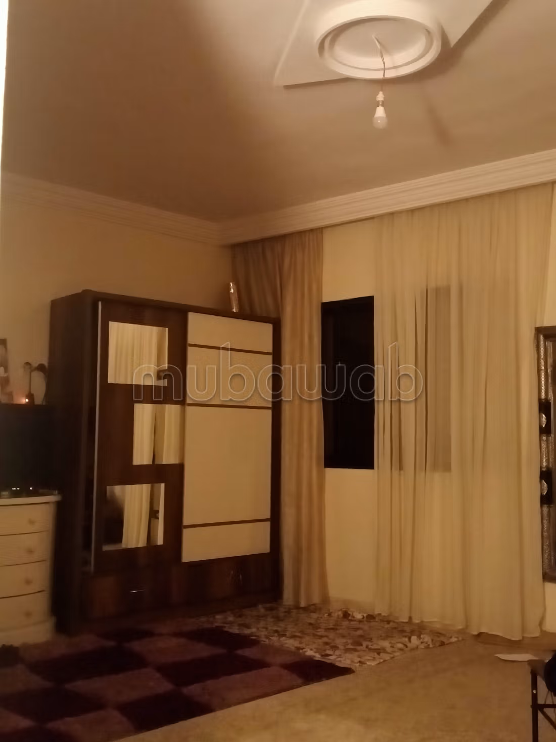 Appartement en vente à La Ville Haute. Surface de 136 m². Bien meublé