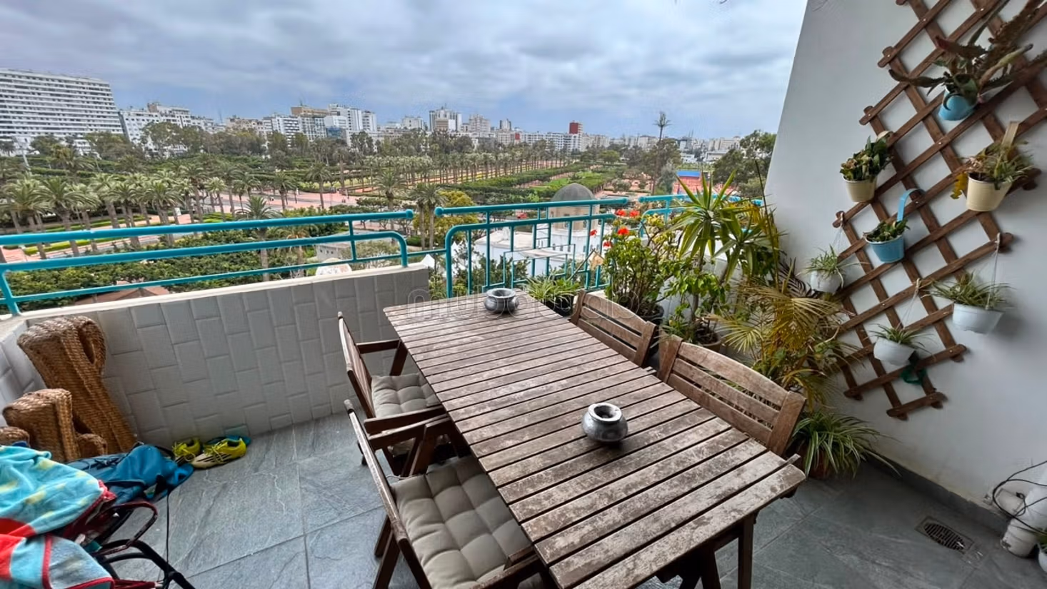 Location d'un appartement à Gauthier. Superficie 230 m². Places de stationnement et terrasse — 5