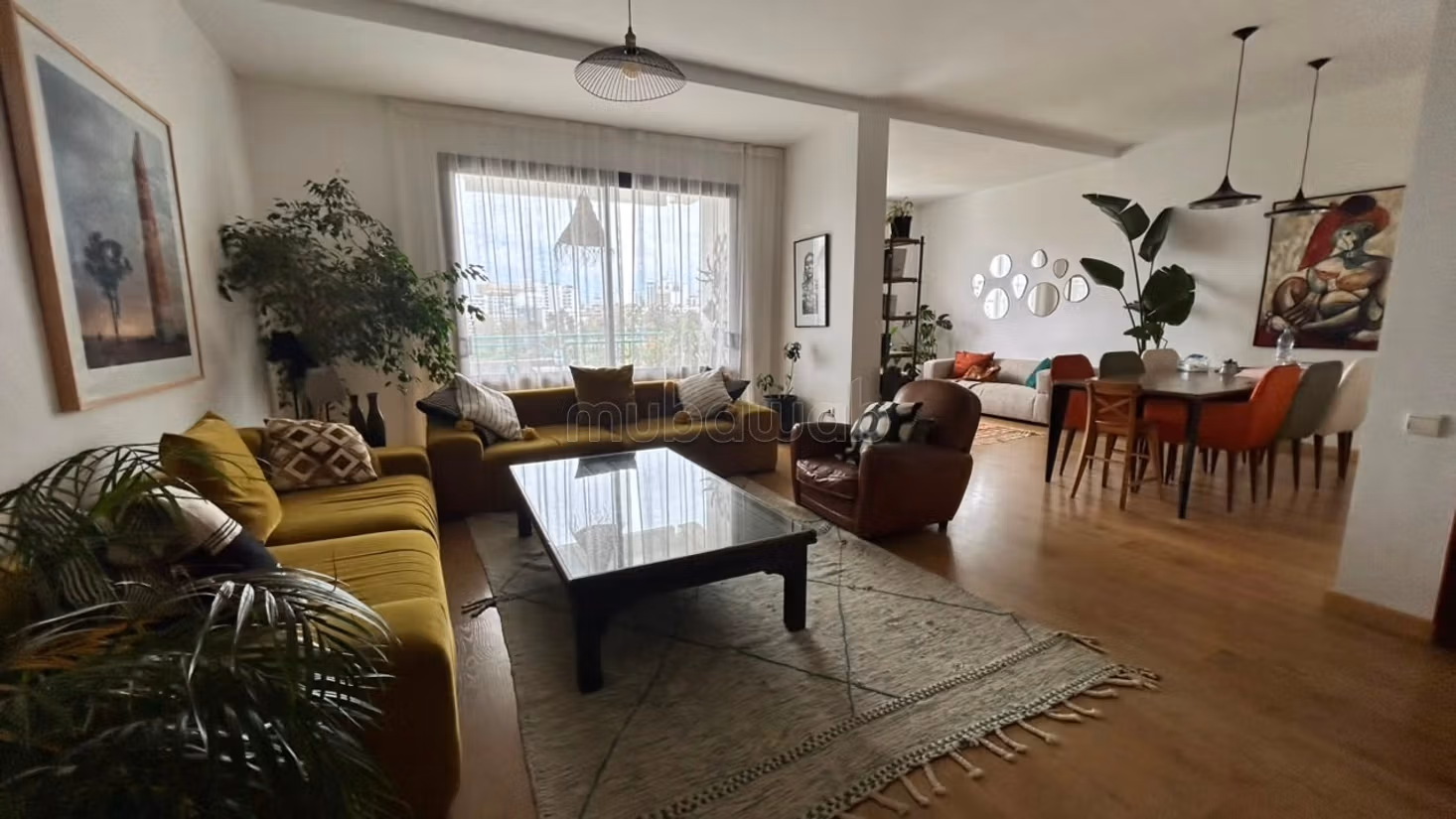 Location d'un appartement à Gauthier. Superficie 230 m². Places de stationnement et terrasse — 2