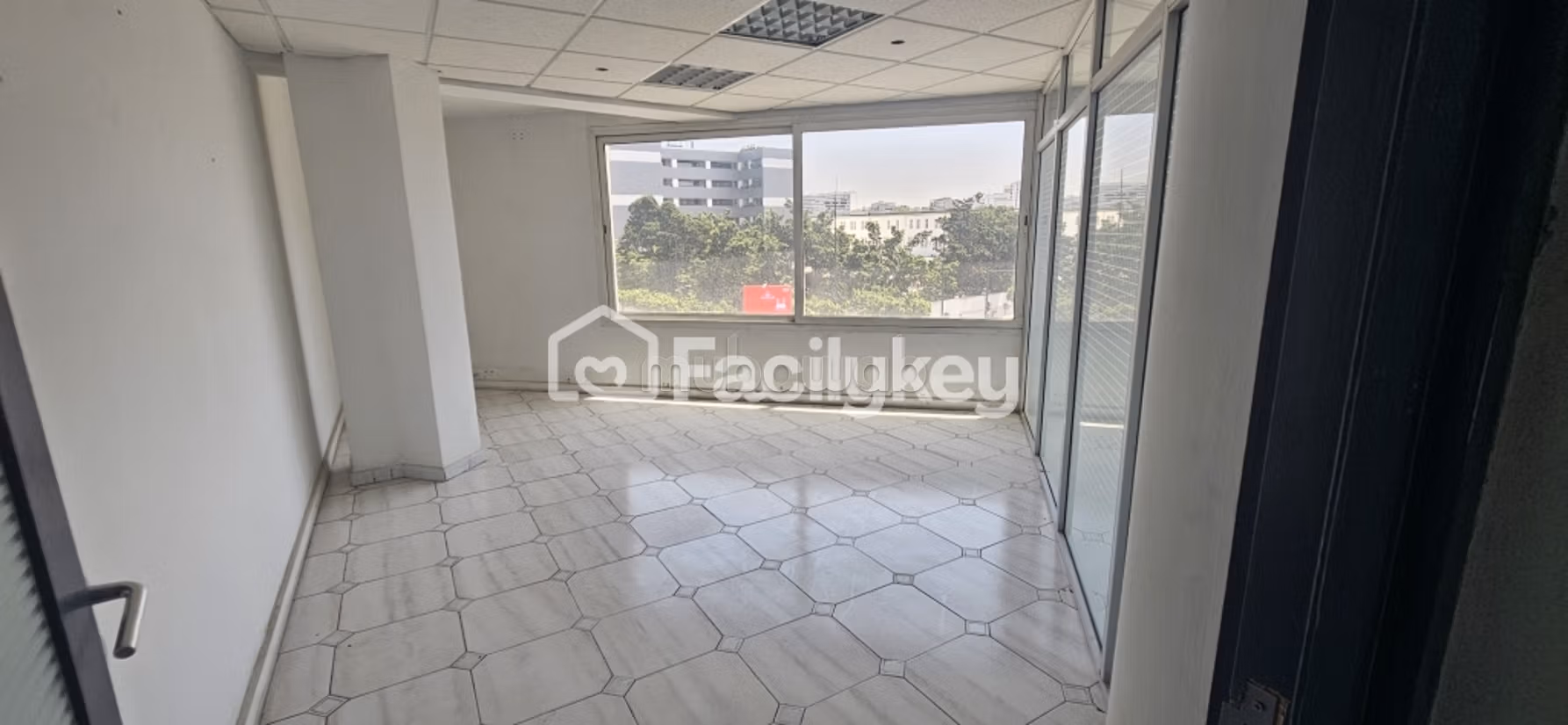 Ufficio di 122 m² a Casablanca