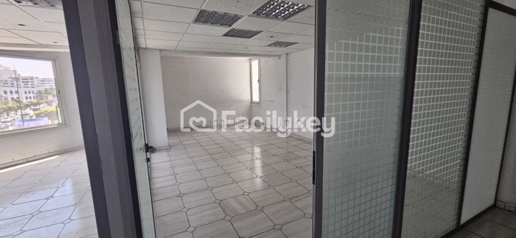 Ufficio di 122 m² a Casablanca