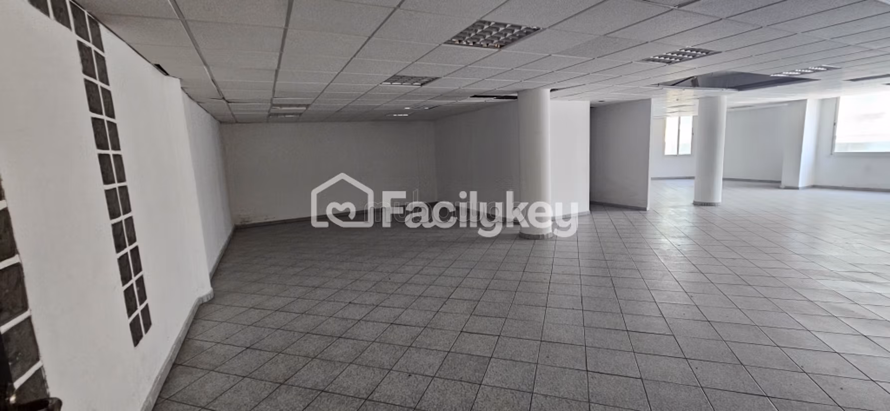 Ufficio di 122 m² a Casablanca