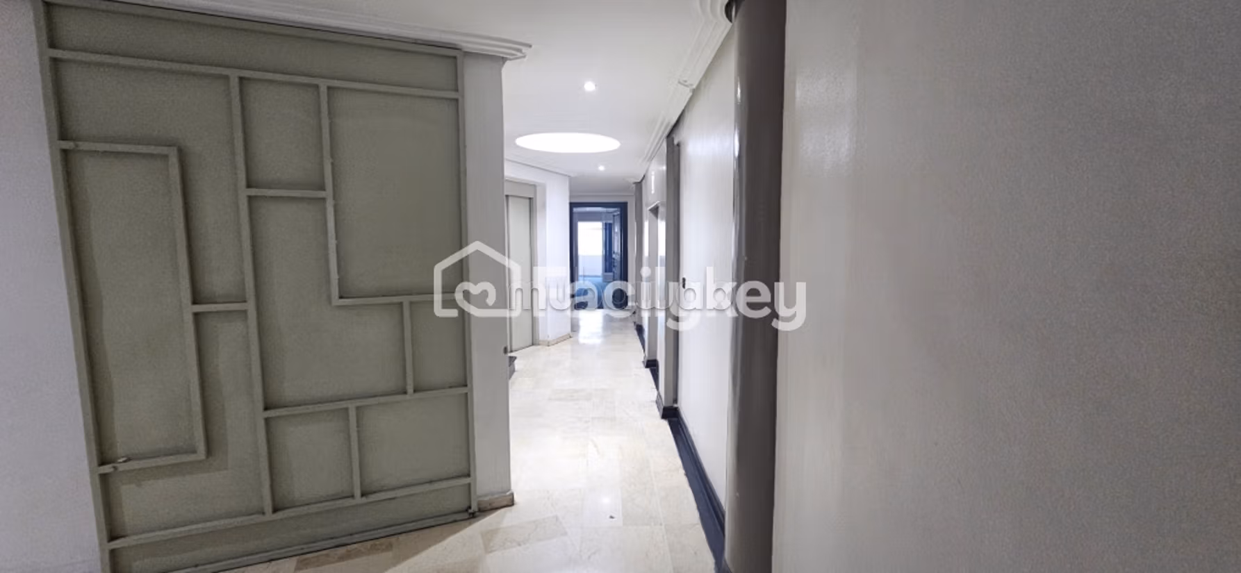 Ufficio di 122 m² a Casablanca