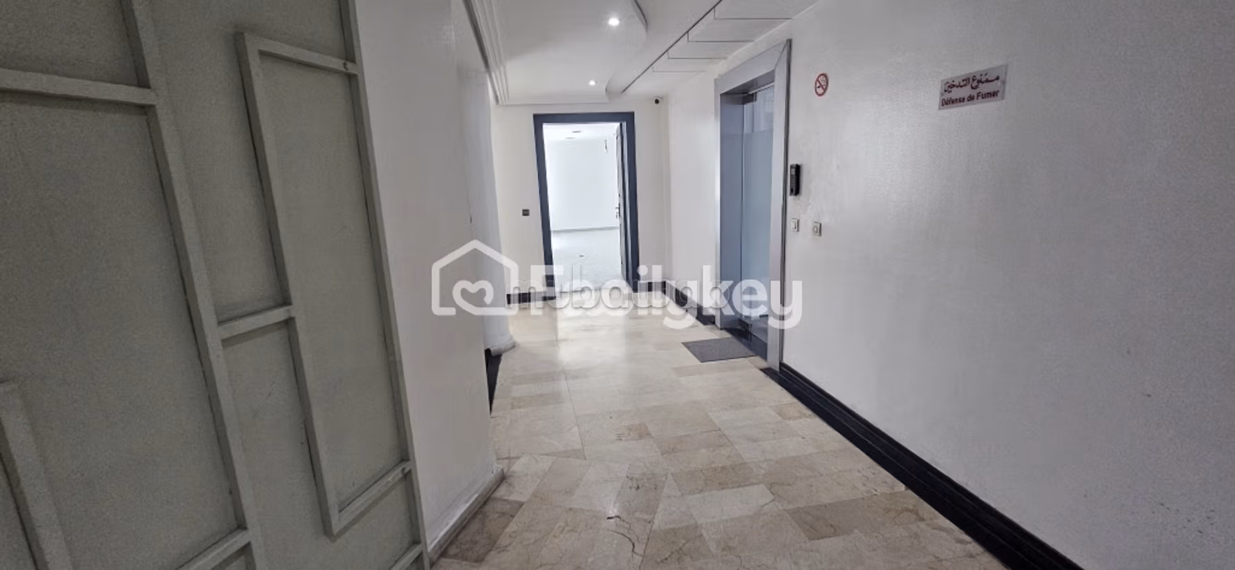 Ufficio di 148 m² a Casablanca