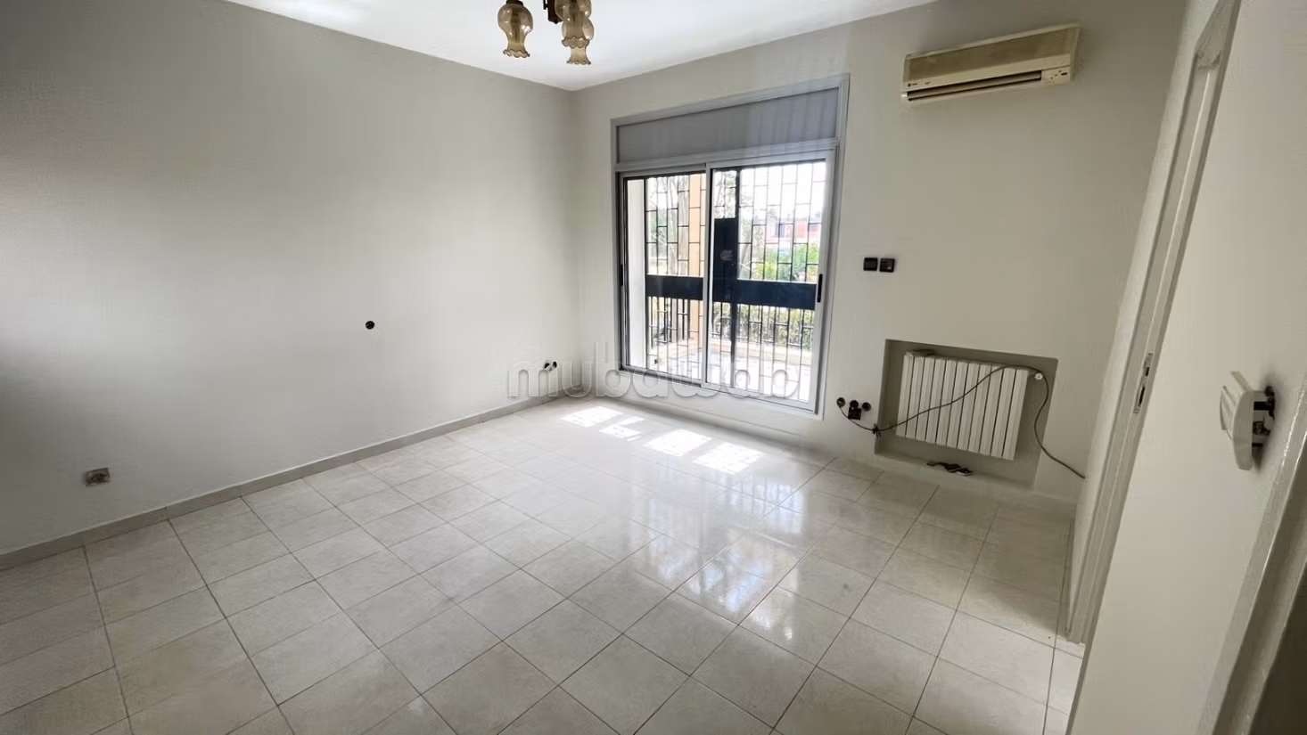 Villa de Prestige à louer à OLM SOUISSI