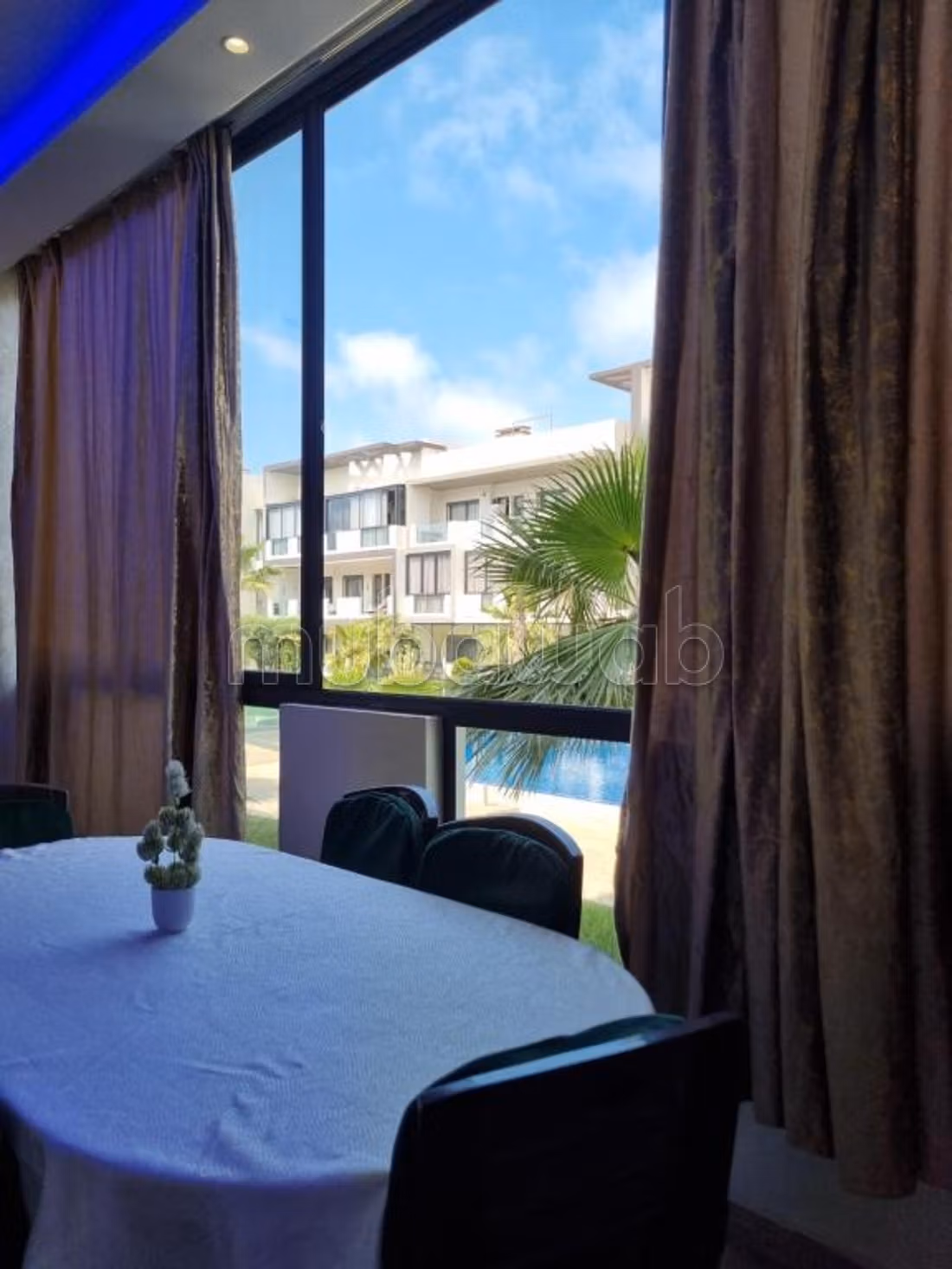 Spacious apartment with pool in Dar Bouazza