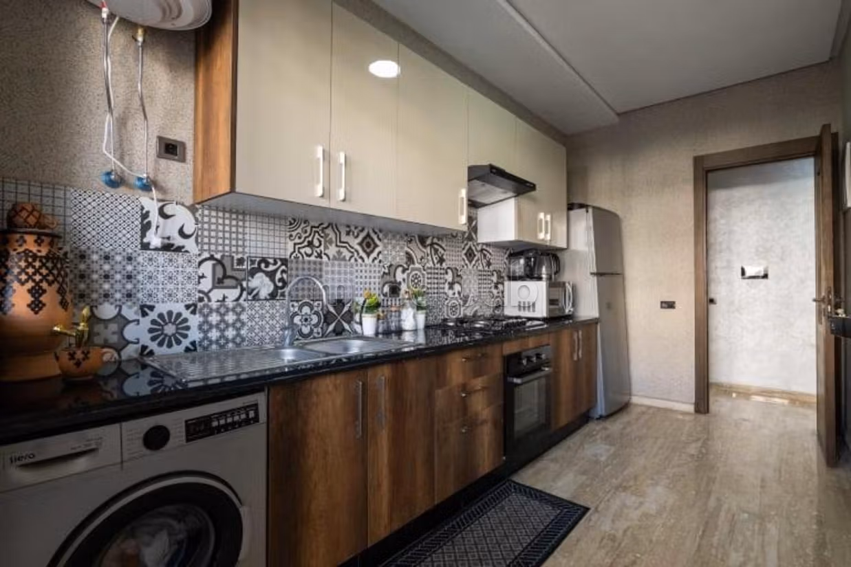 Spacious apartment with pool in Dar Bouazza