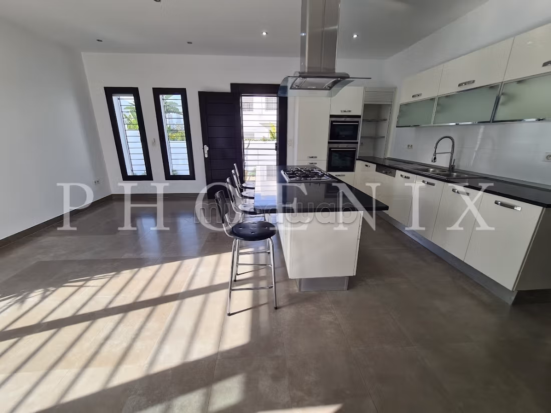 Villa S4 con piscina a Gammarth