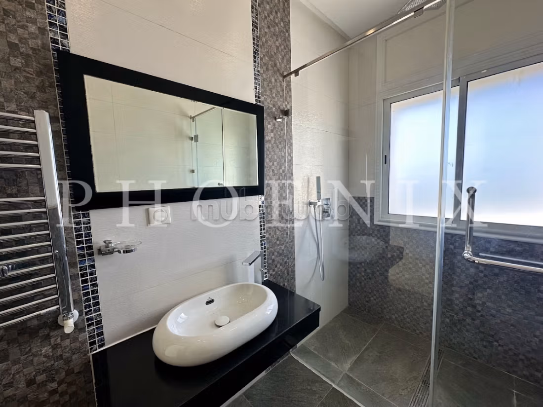 Villa S4 con piscina a La Marsa