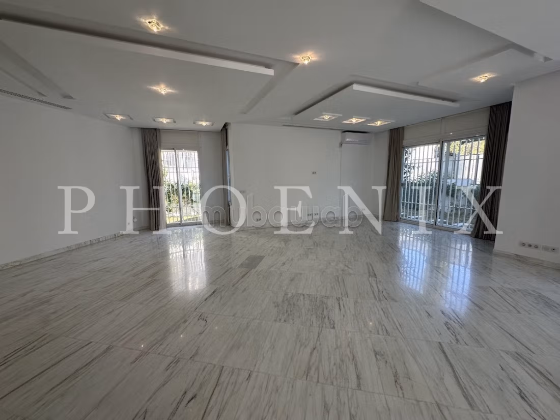 Villa S4 con piscina a La Marsa