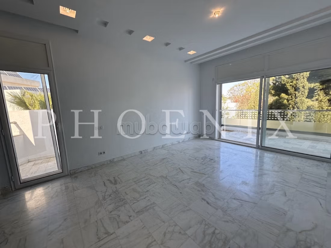 Villa S4 con piscina a La Marsa
