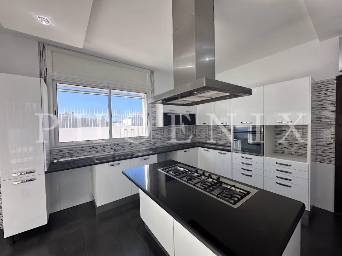 Villa S4 con piscina a La Marsa