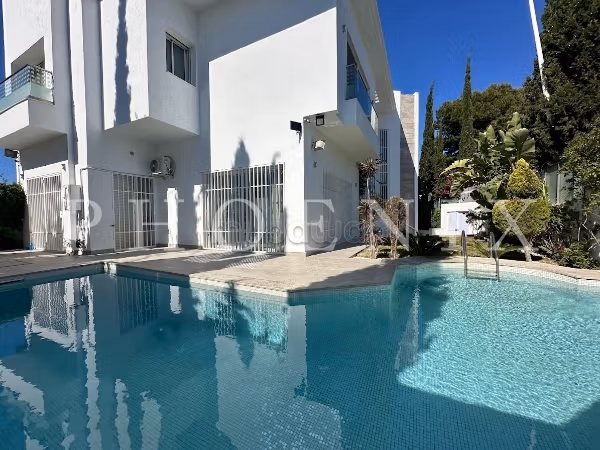 Villa S4 con piscina a La Marsa