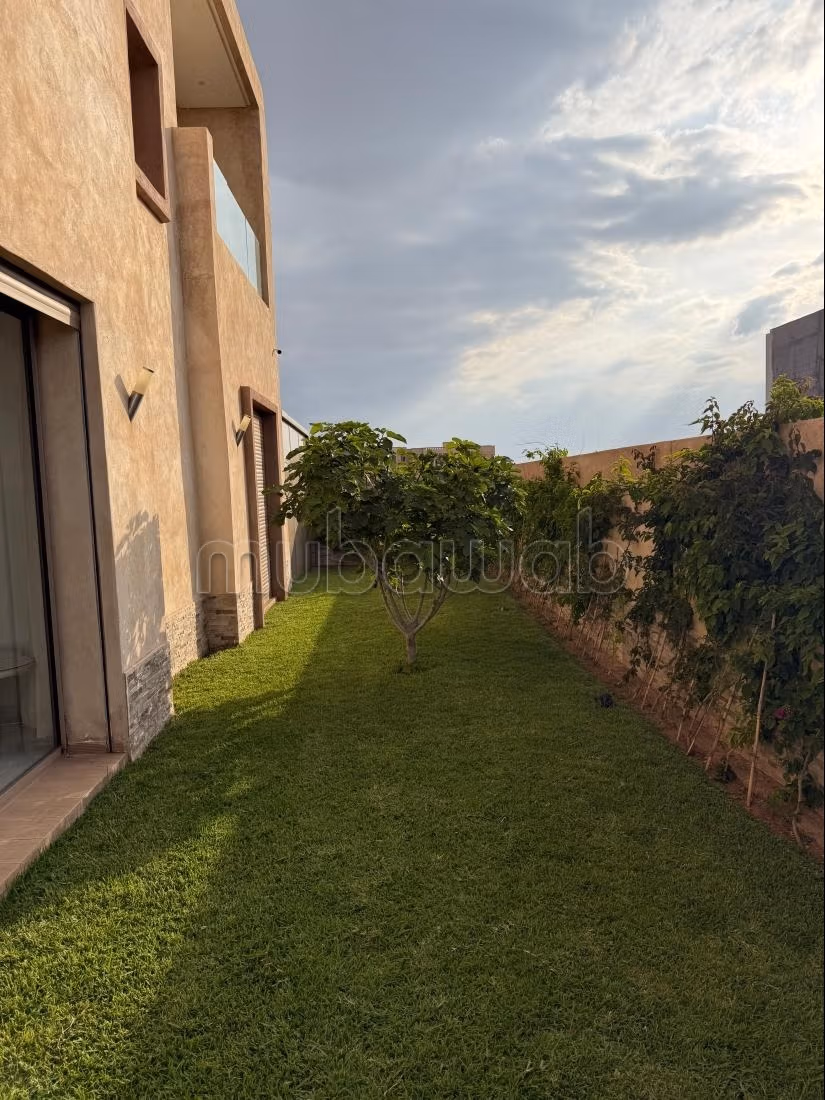 Splendida villa in vendita a Tameslohte. 5 camere confortevoli. Ben arredato