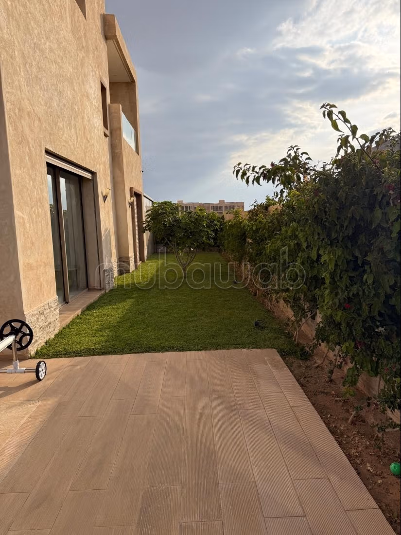 Splendida villa in vendita a Tameslohte. 5 camere confortevoli. Ben arredato