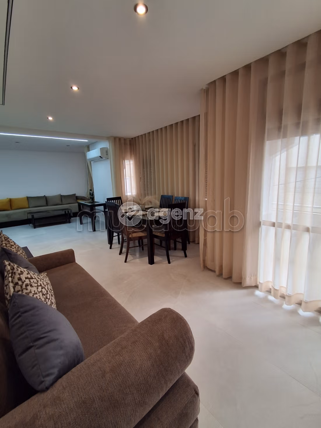 Appartement te huur 200 m², 3 slaapkamers Racine Casablanca