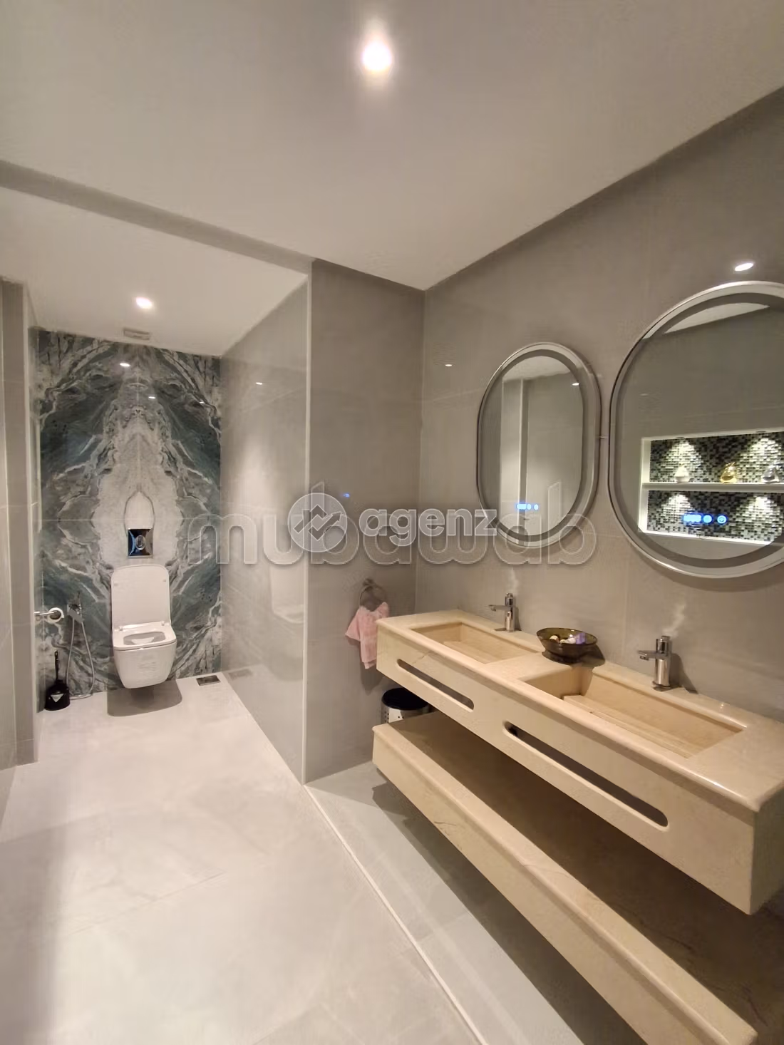 Appartement te huur 200 m², 3 slaapkamers Racine Casablanca