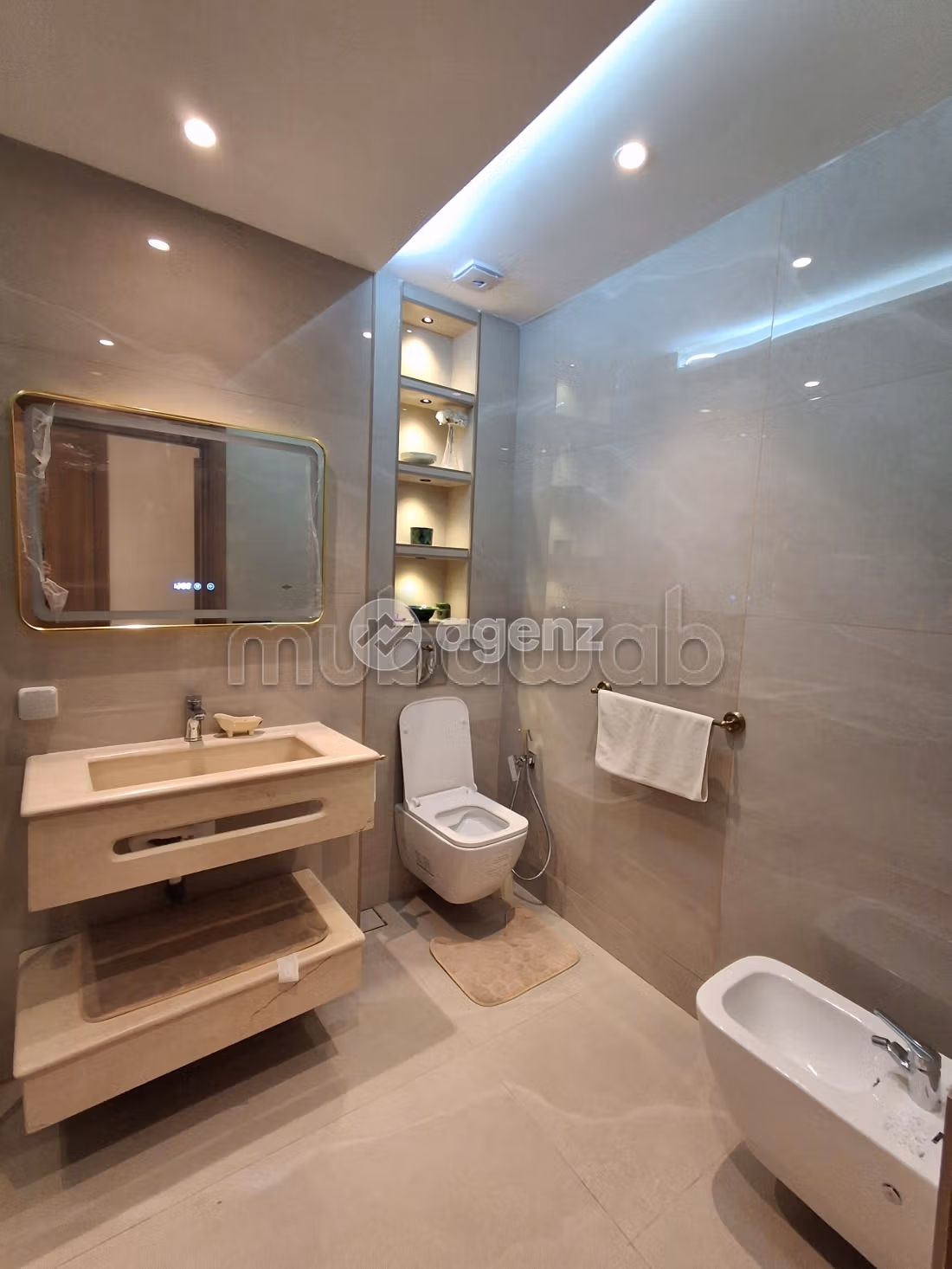 Appartement te huur 200 m², 3 slaapkamers Racine Casablanca