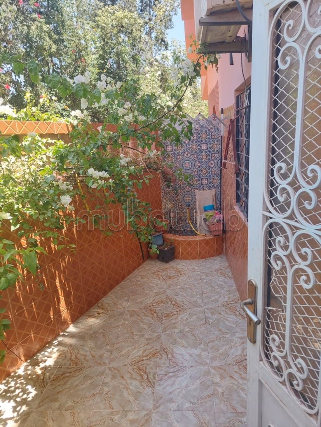 Jolie Appartement avec terrasse à vendre à Azzouzia