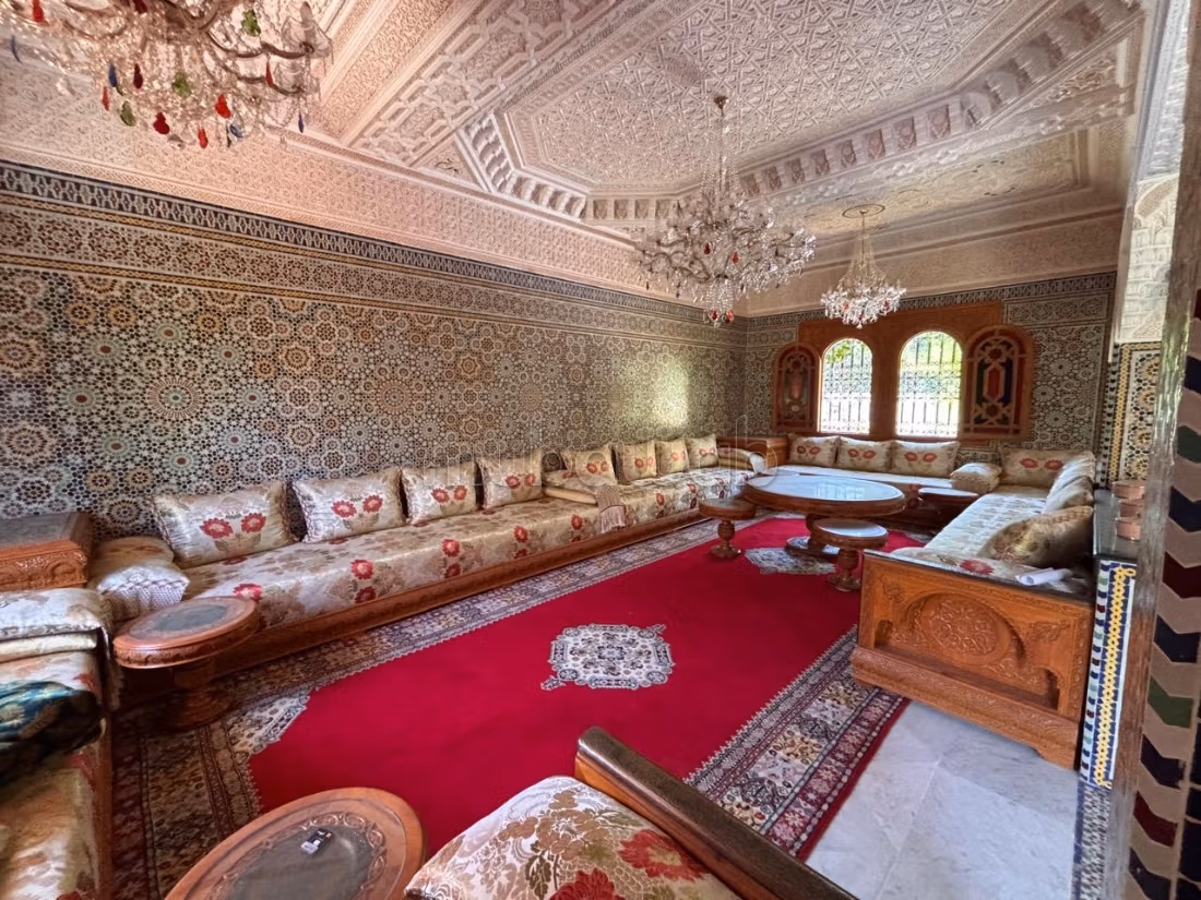 Charming Traditional Villa 6 Bedrooms VE25098