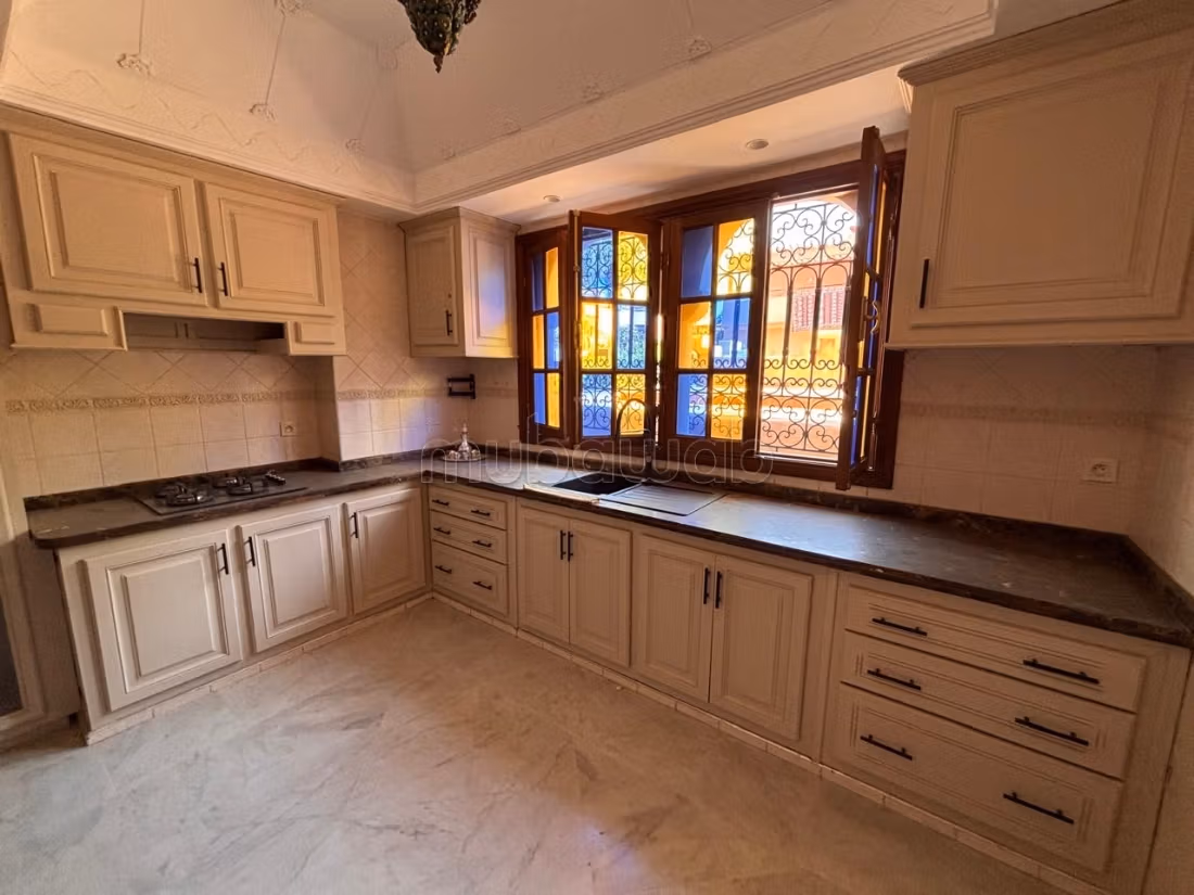 Charming Traditional Villa 6 Bedrooms VE25098