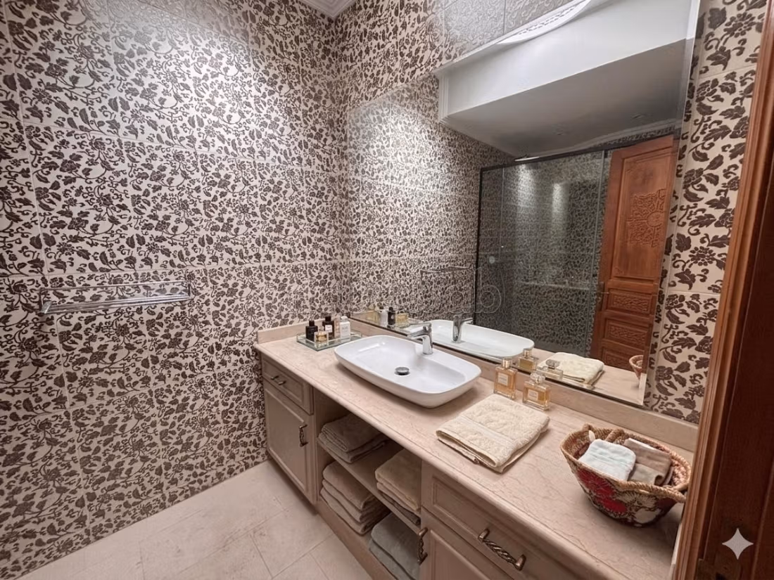 Charming Traditional Villa 6 Bedrooms VE25098