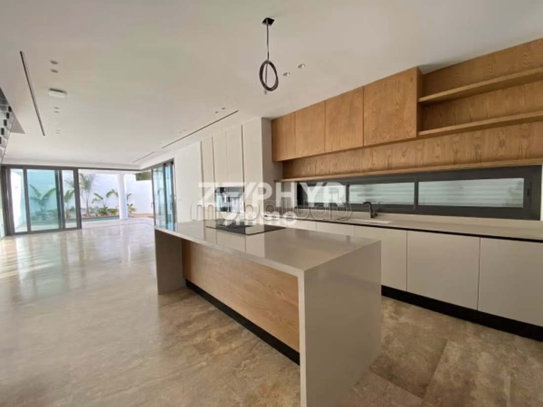 À vendre Somptueuse villa jumelée moderne à la Soukra