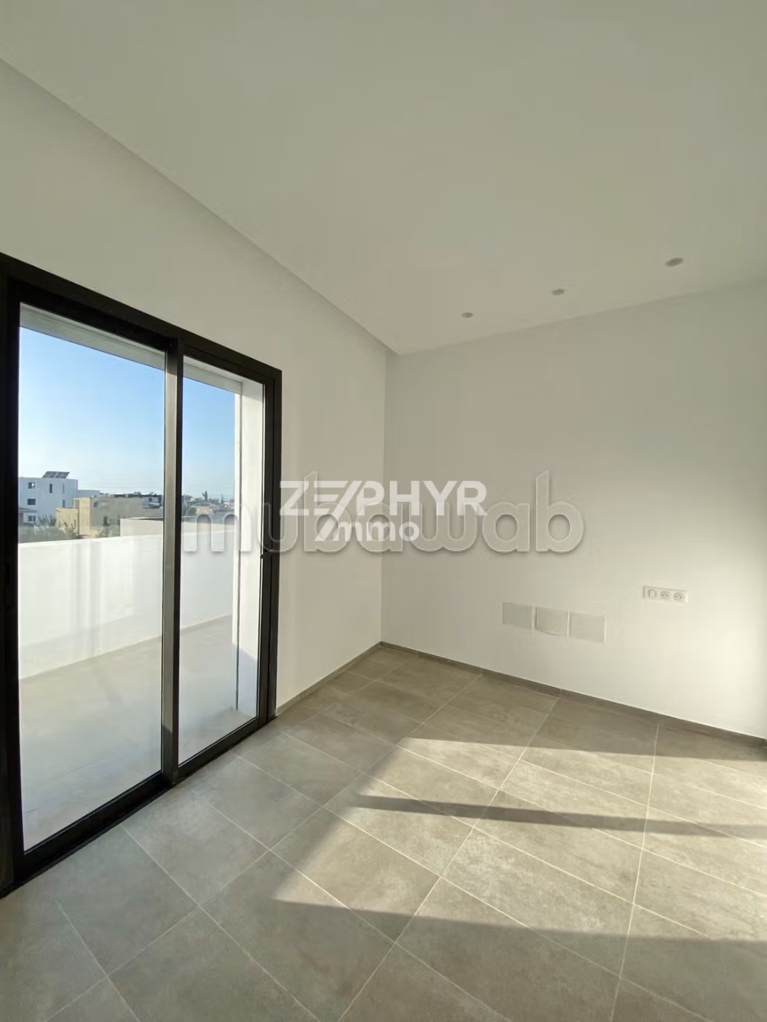 À vendre Somptueuse villa jumelée moderne à la Soukra