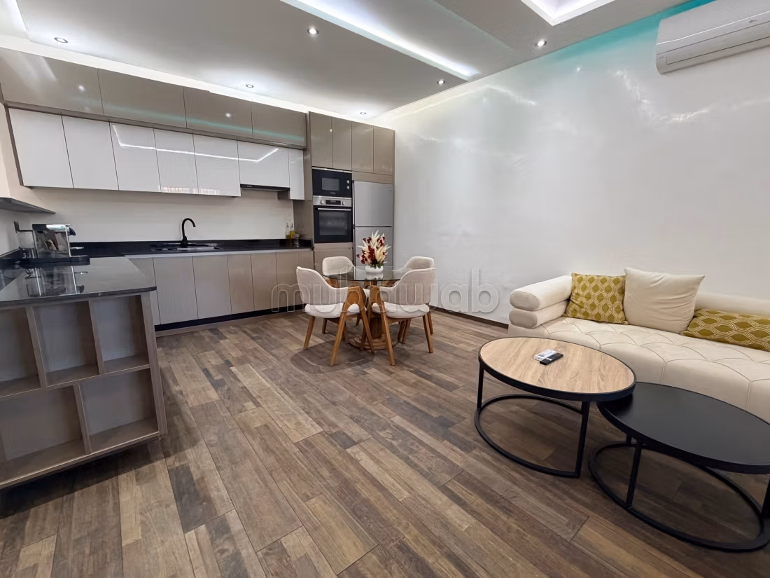 Appartement neuf meublé 2 chambres à Guéliz.
Piscine parking sous terrain — 4