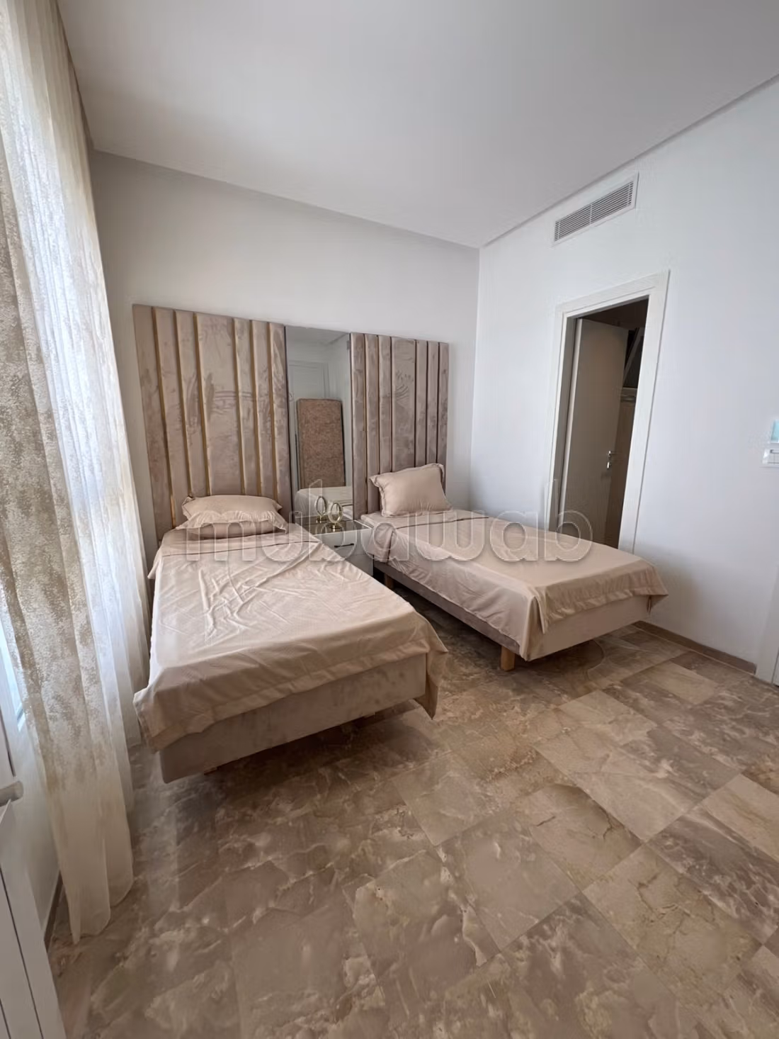 Duplex con piscina di alto livello a Kelibia