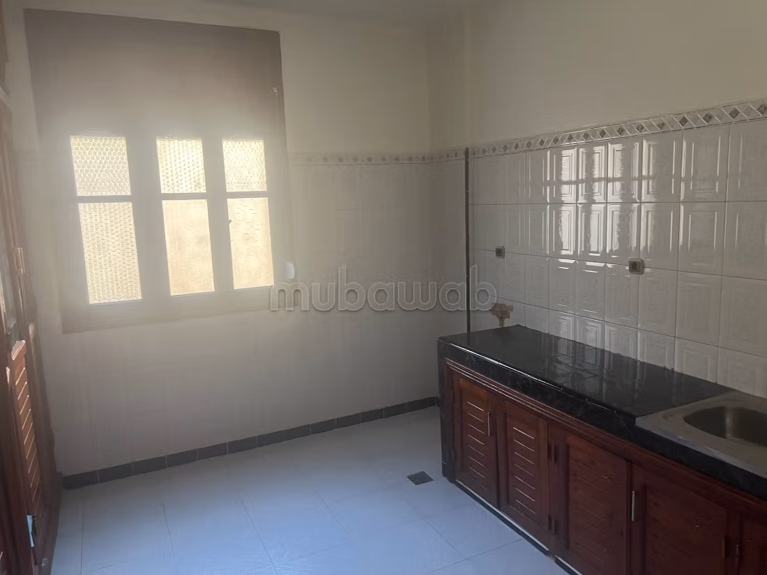 Apartamento en venta en Hay Rahma. 4 habitaciones. Puerta blindada