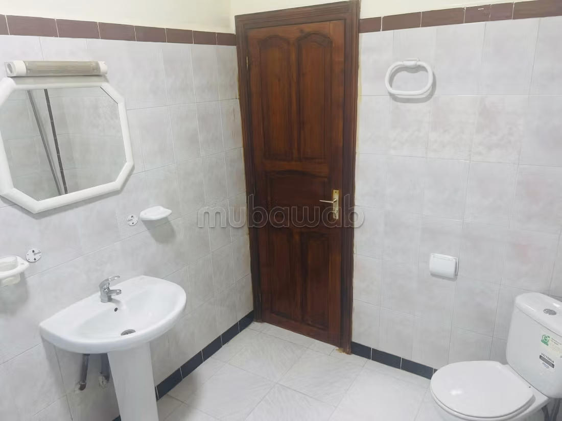 Apartamento en venta en Hay Rahma. 4 habitaciones. Puerta blindada
