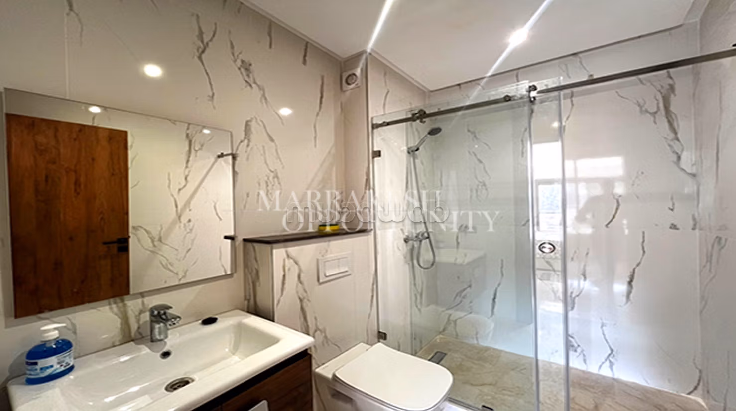 Appartement moderne meublé à louer à Guéliz — 6