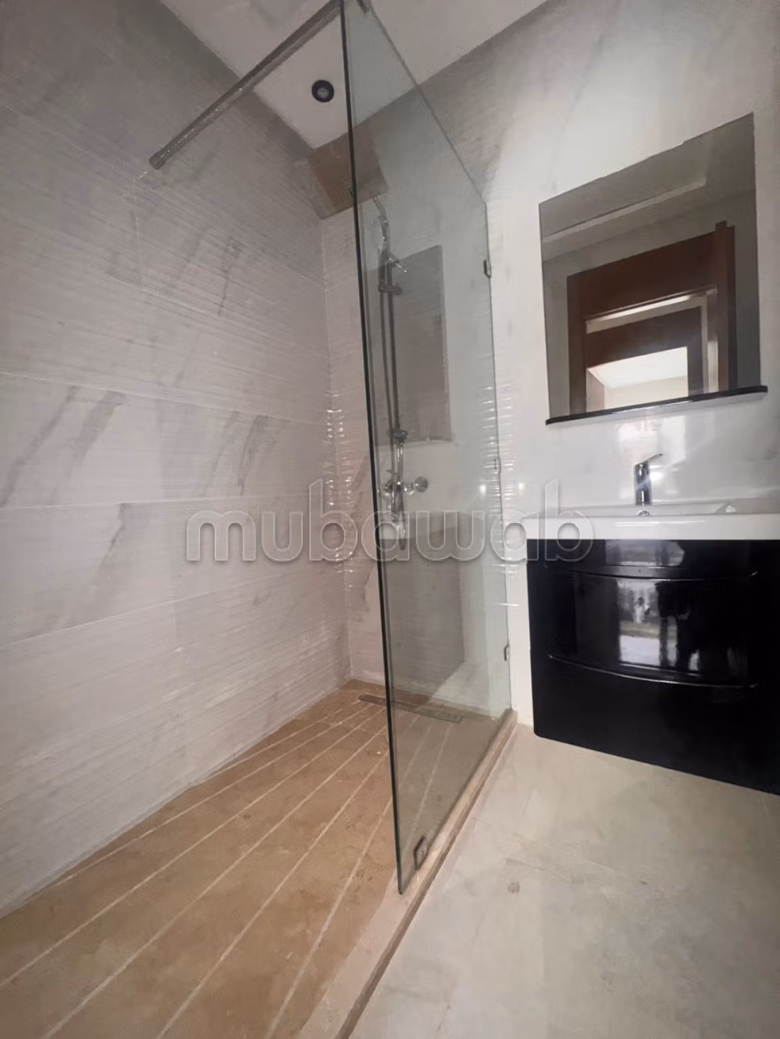 Apartment for rent, high standard empty Marjane